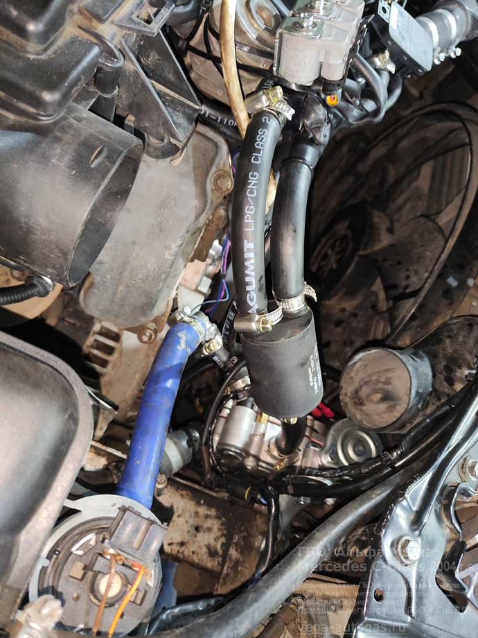 детали Альфа М/S, установка на Мерседес С-класс C240 2004 г.в., 170 л.с., с пробегом 399 509 км., миниВЗУ в лючке бензобака, тороидальный баллон 63 литра в багажнике, в нише для запасного колеса, Нижний Новгород, Дзержинск