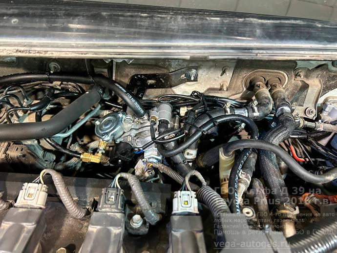 компоненты Альфа Д39, установка на Тойоту Приус 2016 г.в., 1.8 л, 99 л.с., с пробегом 183 153 км., ВЗУ в заднем бампере, слева, тороидальный баллон 54 литра в багажнике, в нише для запасного колеса, Нижний Новгород, Дзержинск