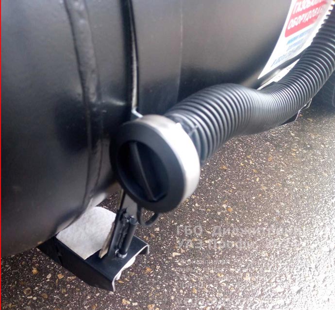 заправочное устройство, установка на УАЗ Профи 236022, 2024 г.в., 2.7 л., 149,6 л.с., с пробегом 1 378 км., цилиндрический баллон 90 литров на раме, с левой стороны, за кабиной, Нижний Новгород, Дзержинск